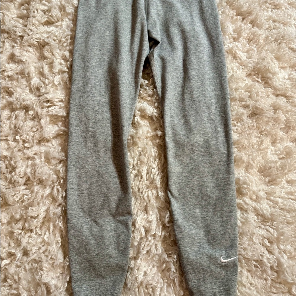 Nike Women's Heather Gray Leggings